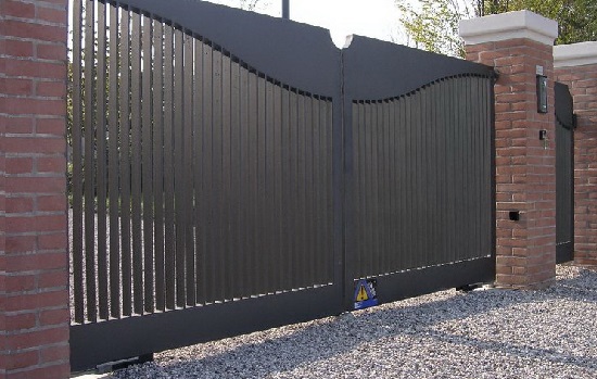 Купить новые ворота Абакан откатные в Гае по цене от 83344 руб